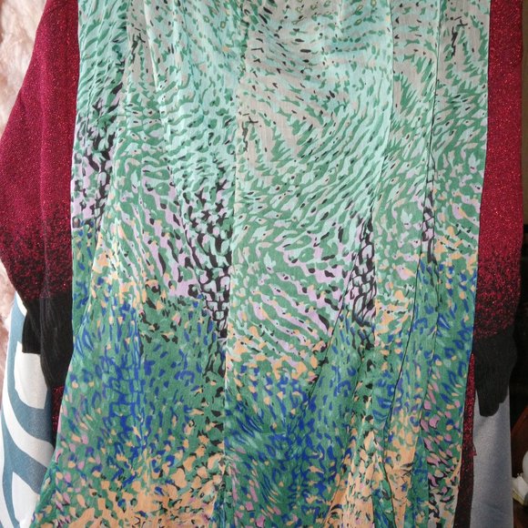 Women's 3 PC set Shirt & 2 skirts - Picture 2 of 6